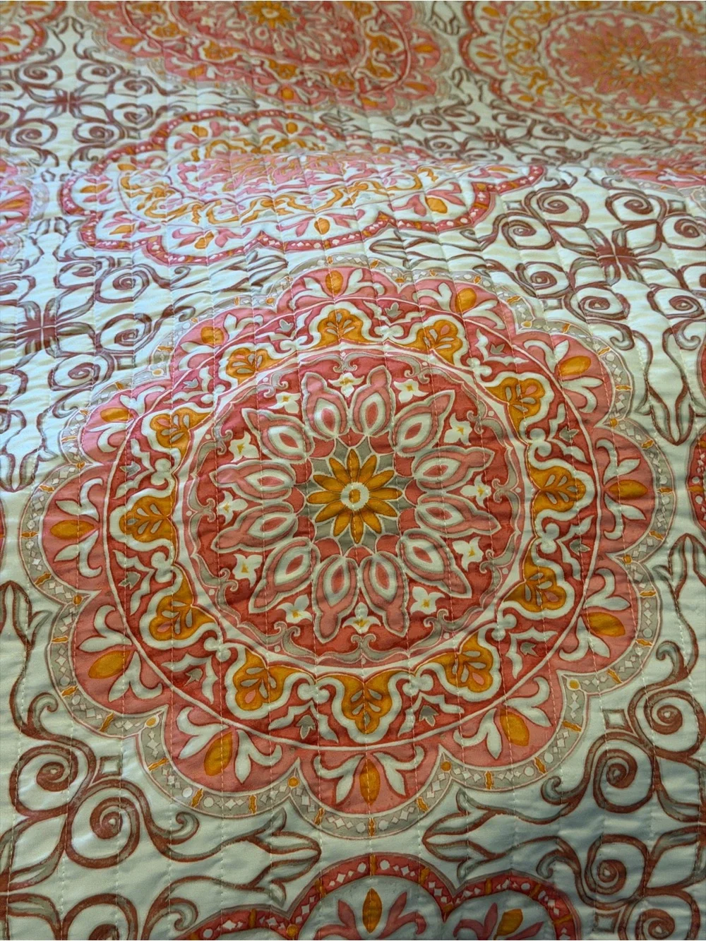 Sears and Roebuck King Size Orange Medallion Quilt - Home Bedding. 2016